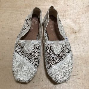 Toms Crochet Beige Slip On Size 10